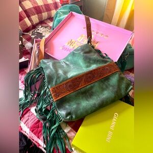 Grungy turquoise bag XL